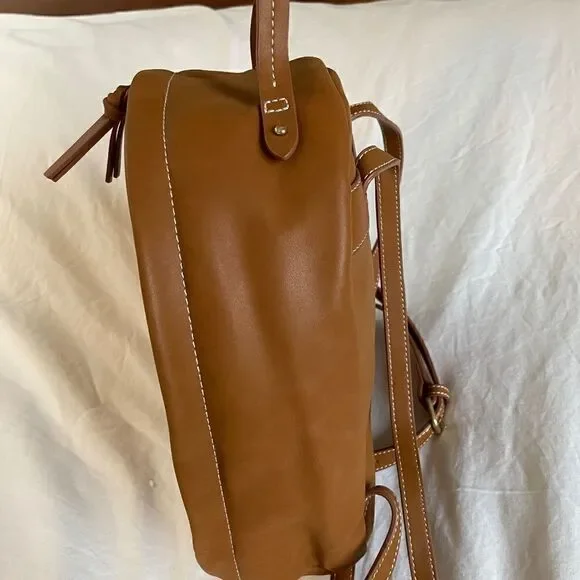 Tan Gap Mini backpack - Picture 2 of 4